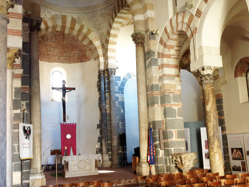 Interno Chiesa dei Catalani Interno Chiesa dei Catalani